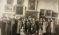 استاد کمال الملک در جمع شاگردان +عکس