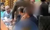 مرد عصبانی در صحن شورای شهر گرگان، لخت شد!