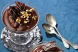 دسر شکلاتی خانگی با طعم شکلات تلخ و قهوه